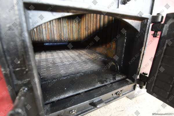 Топка с охлаждаемыми колосниками котла 600 кВт на дровах